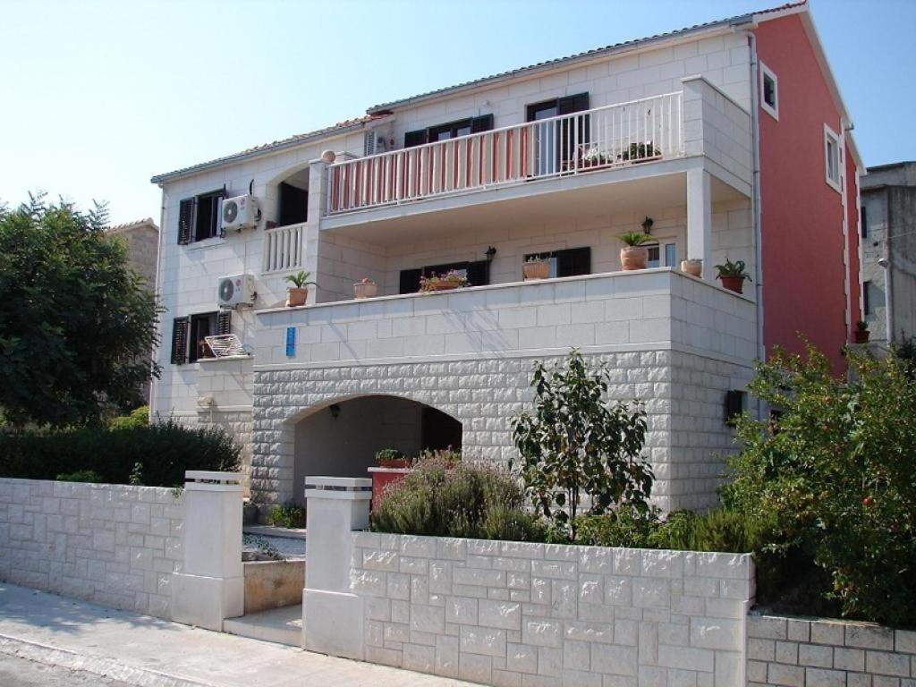 Apartments Magda Супетар Екстериор снимка